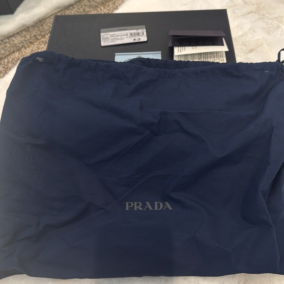 Authentic Prada Bucket Hat. **NEVER WORN** - Picture 7 of 7